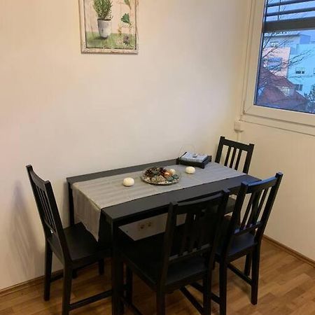 Charmante Wohnung In St. Peter. Graz Exterior foto