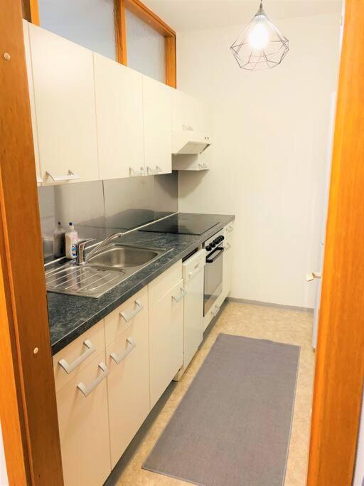Charmante Wohnung In St. Peter. Graz Exterior foto